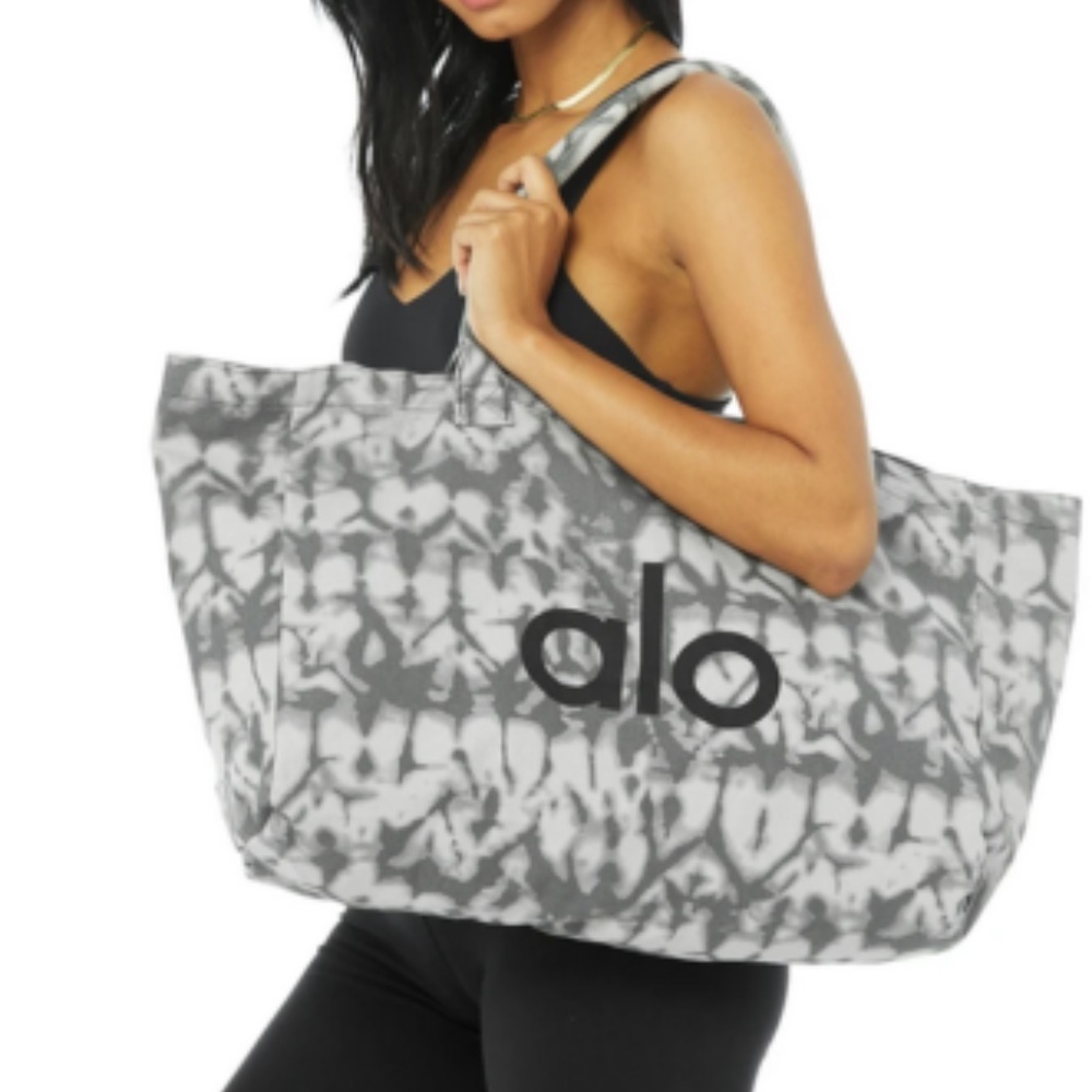 NWT ALO Yoga Shopper Tote